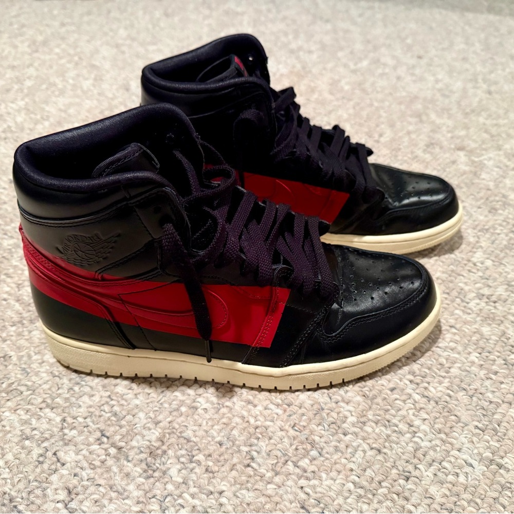 Nike Jordan 1 Retro High OG Defiant Couture Sneakers Men’s Size 10 Bloodline